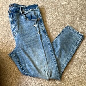 Abercrombie & Fitch Distressed Skinny Jeans